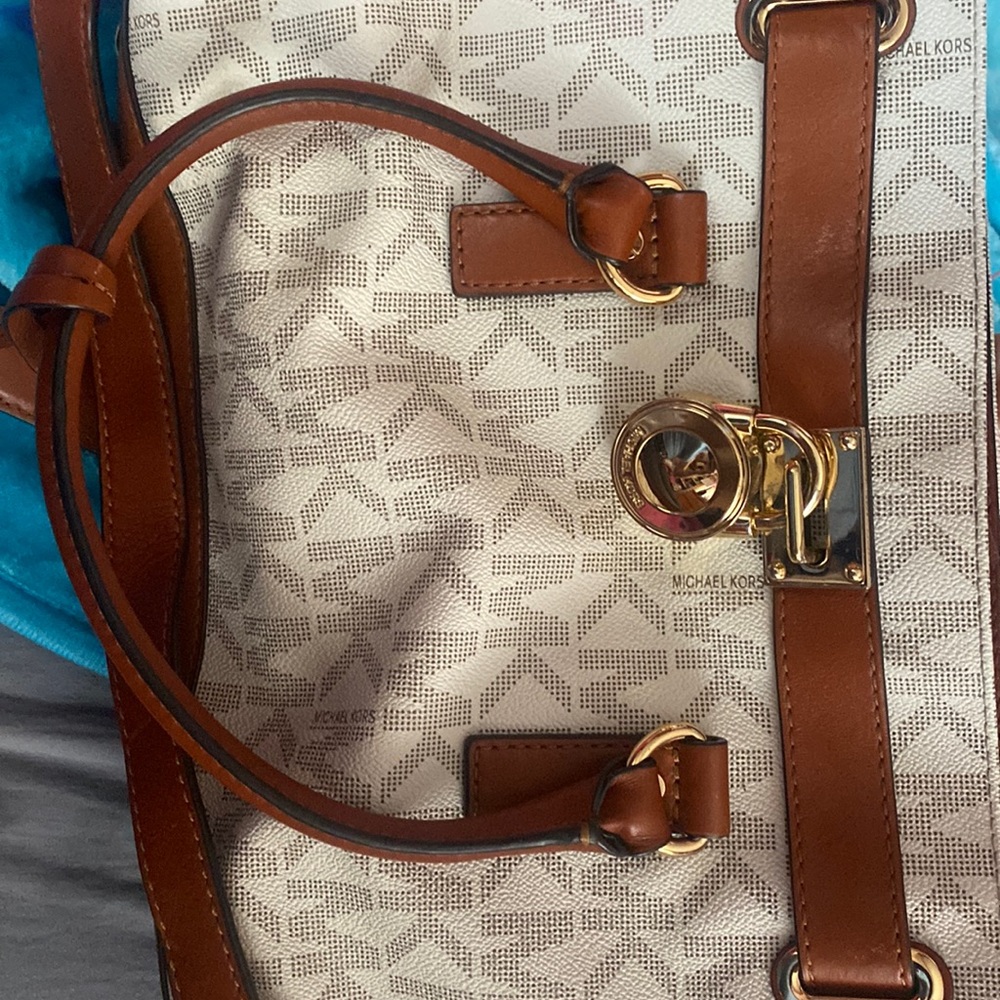 Michael kors purse
